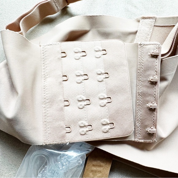 NWT Skims Deep Plunge Strapless Bra - Picture 6 of 11